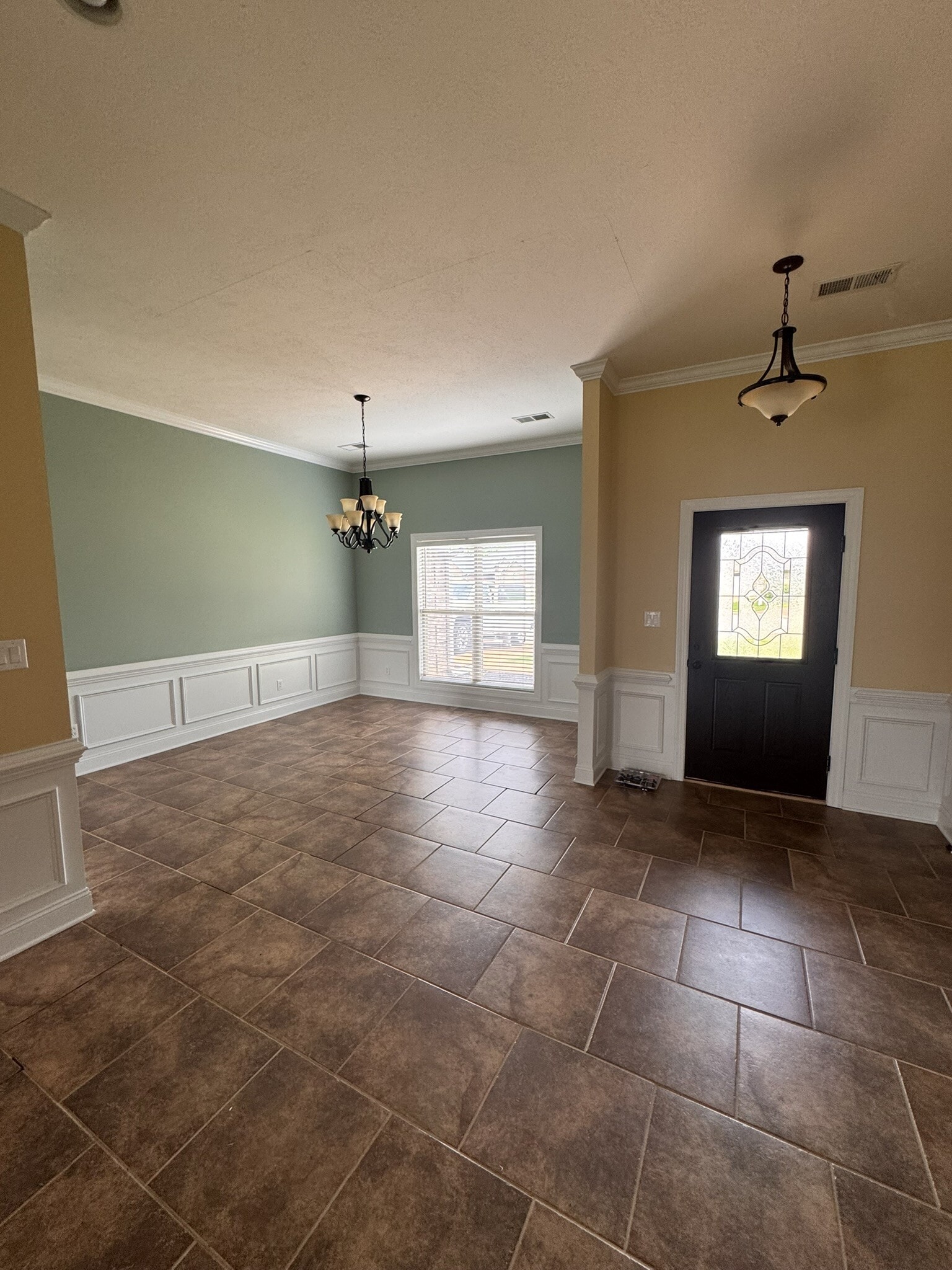 Formal Dining Room - 23 Reflection Cv