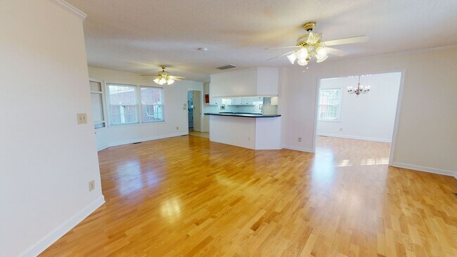 Building Photo - 4015 Freedom Way