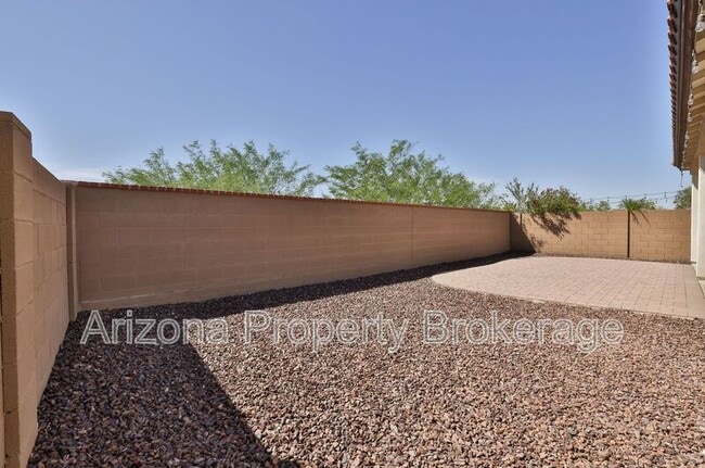 Building Photo - 20933 W Almeria Rd