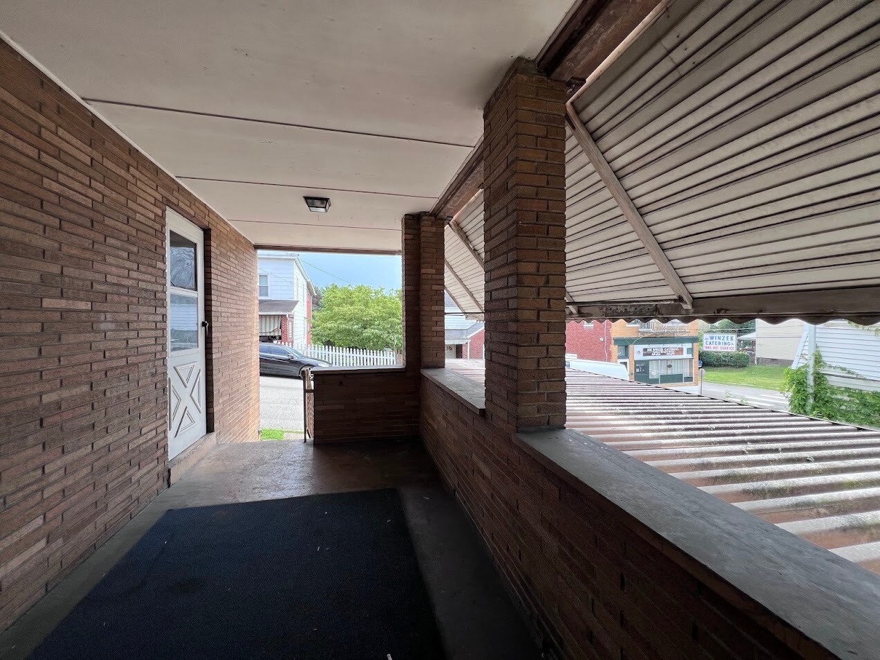 Building Photo - 609 8th St