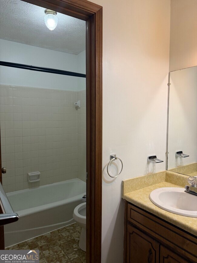 Building Photo - 8282 Dawn Dr