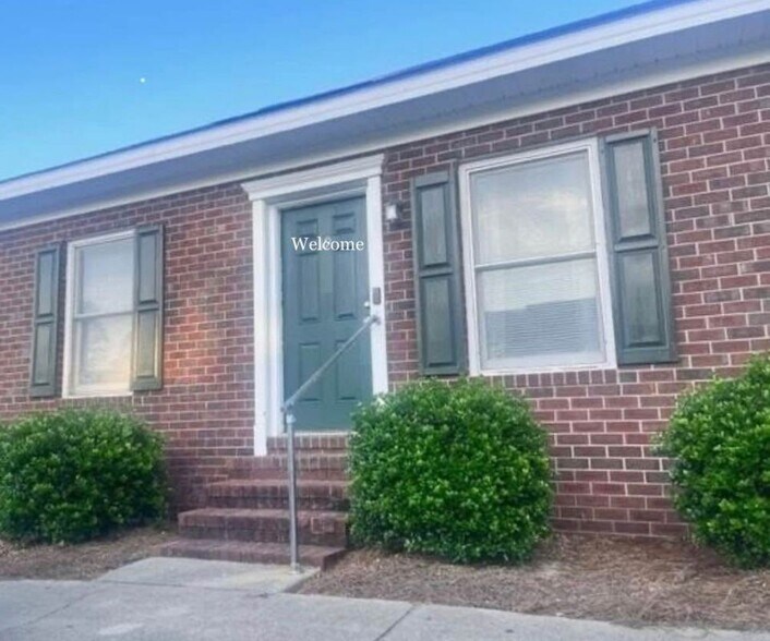 Primary Photo - 230 Lanier Dr