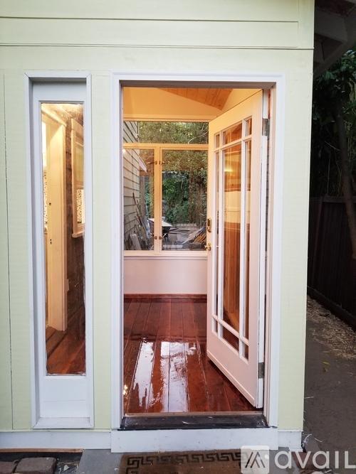 Building Photo - 4523 SW Stevens St