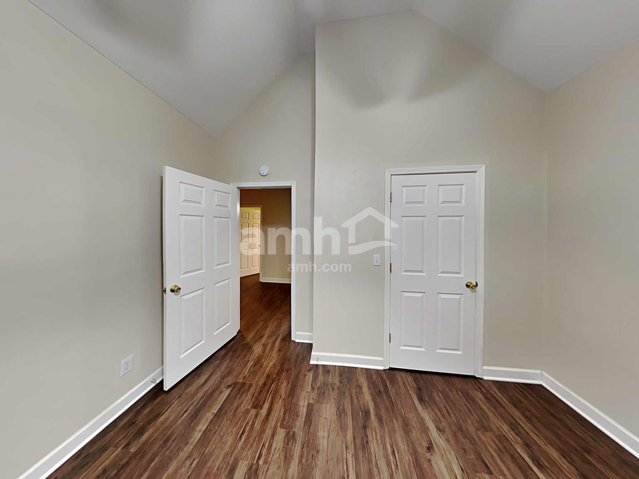 Building Photo - 1707 Arrowhead Dr