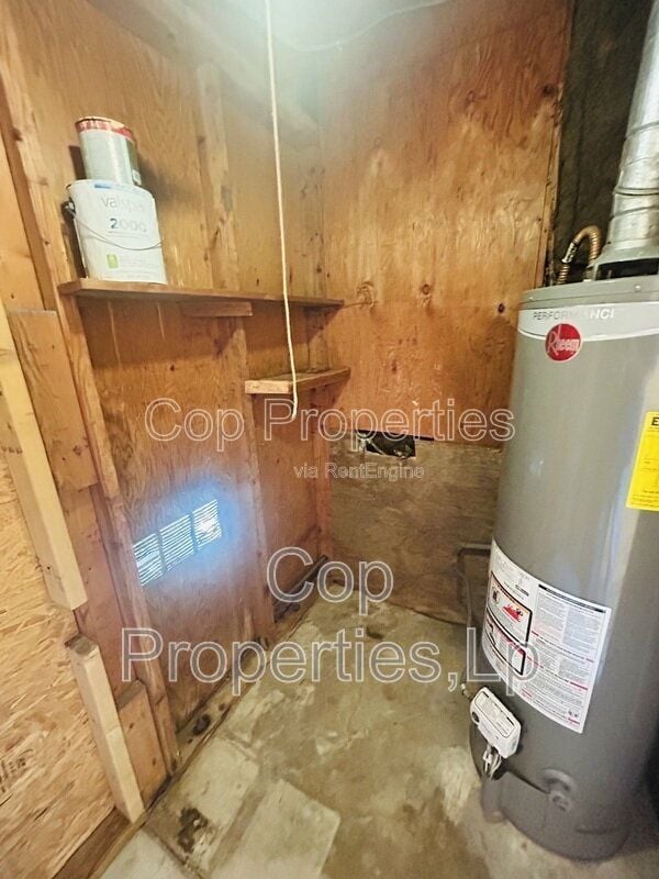 Building Photo - 144 Cloudhaven Dr