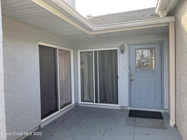 Building Photo - 1425 Malibu Cir NE