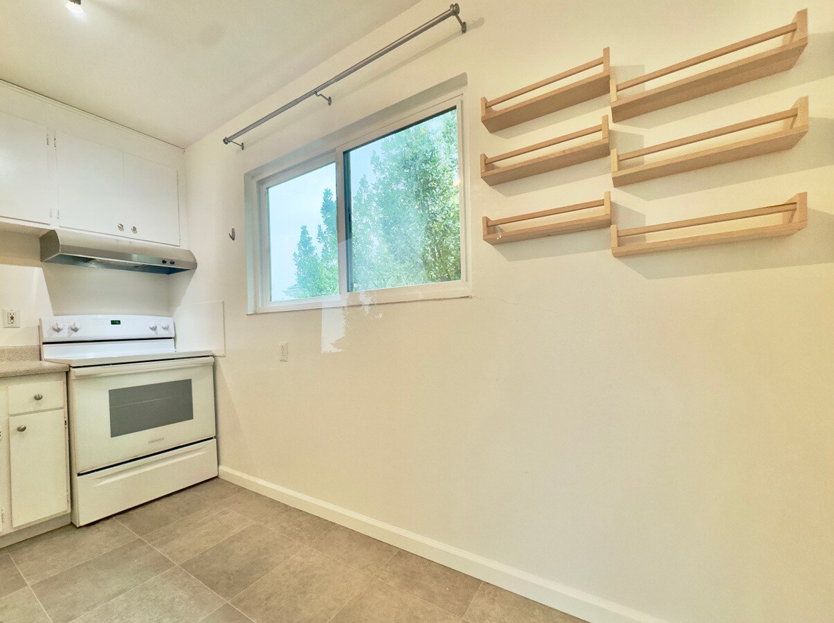 Building Photo - 6501 Raymond St