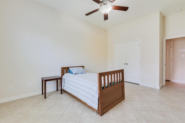 Building Photo - 24918 Azalea Ranch Dr