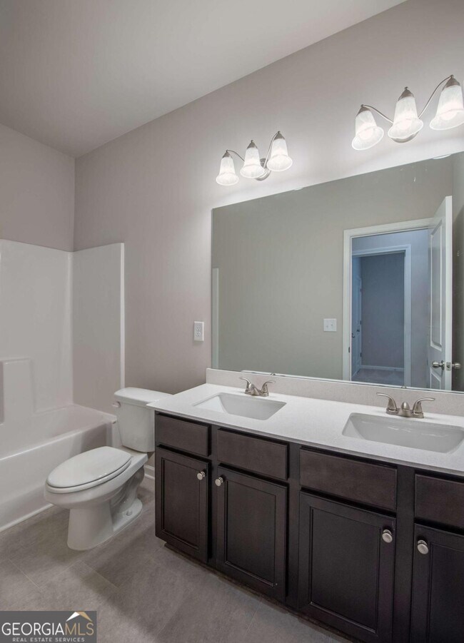 Building Photo - 5412 Maple Grv Ln