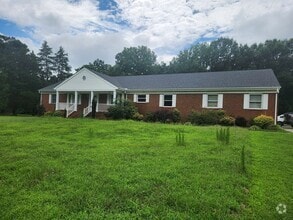 Building Photo - Chesterfield-Winterpock Area- Custom 3 Bed...