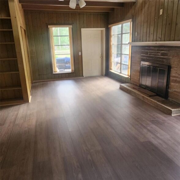 Building Photo - 1870 Pax Duces Rd