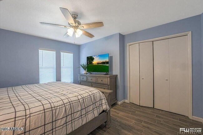 Building Photo - 401 Paladin Cir