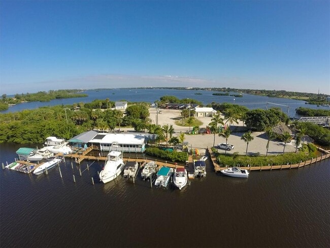 Building Photo - 101 Avenida De Bahia