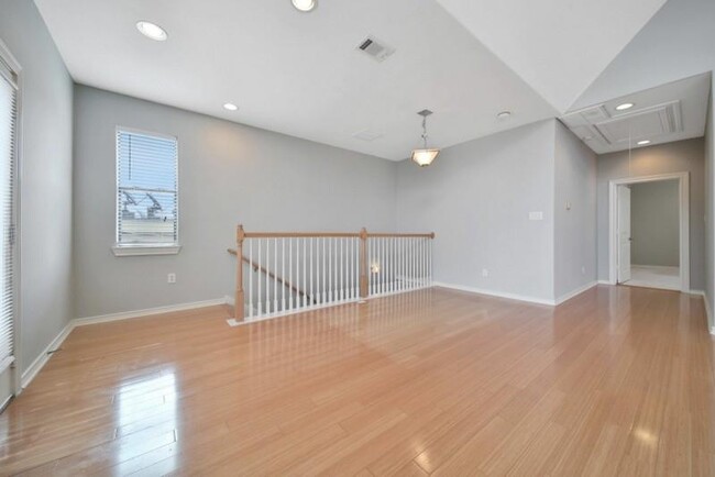 Building Photo - 3731 Tiffany Pl