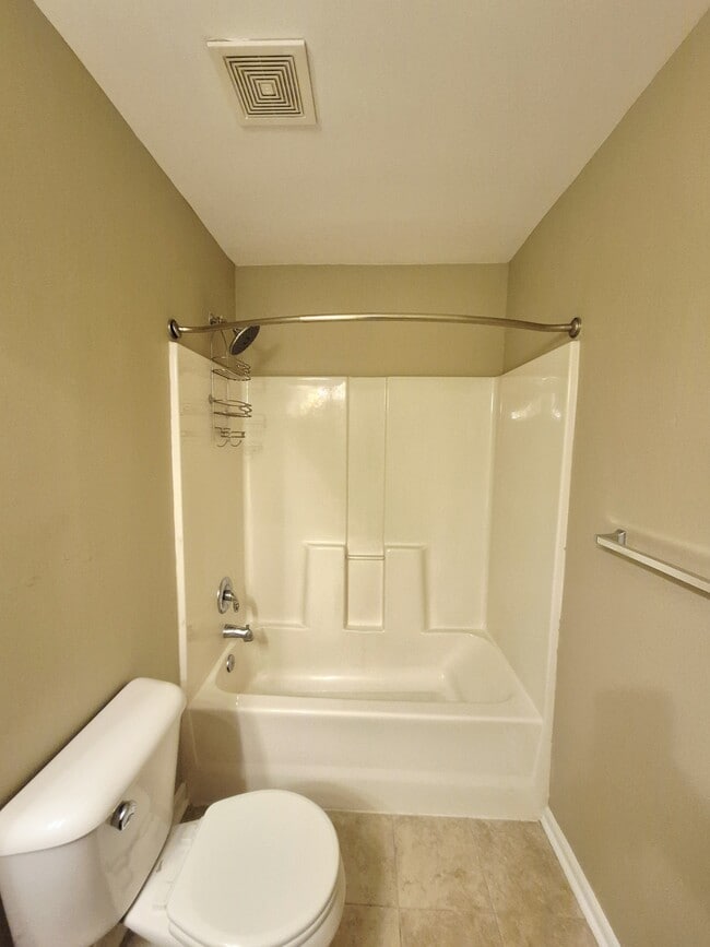 Building Photo - 1563 Providence Knoll Dr