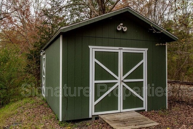 Building Photo - 648 Caisson Rd