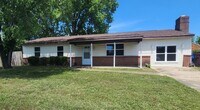 Building Photo - 846 Drawbridge Dr