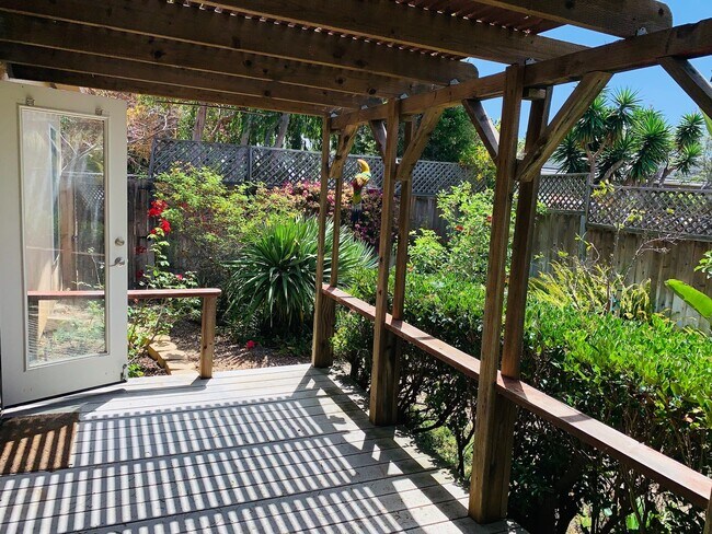 Building Photo - Leucadia Guest Cottage - Unfurnished