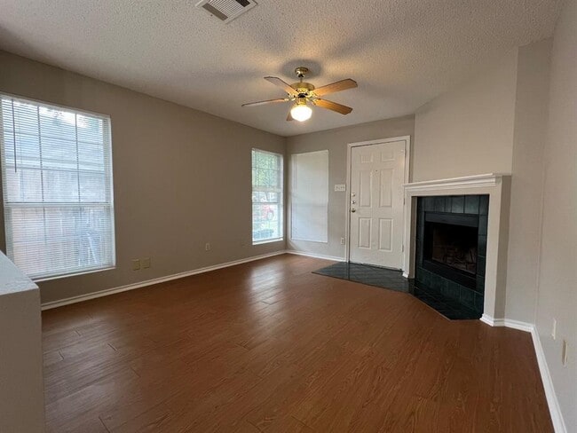 Building Photo - 7209 Aldea Dr