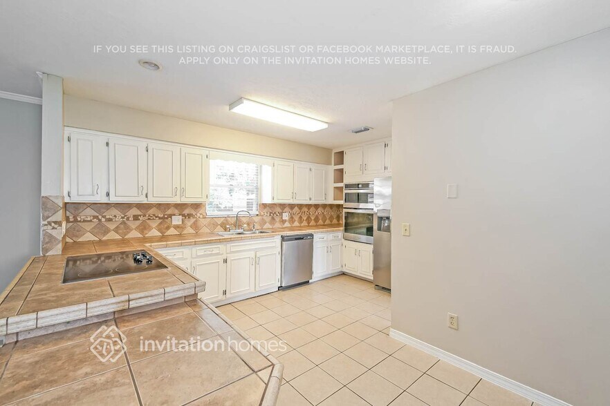 Building Photo - 117 Ridgefield Ct