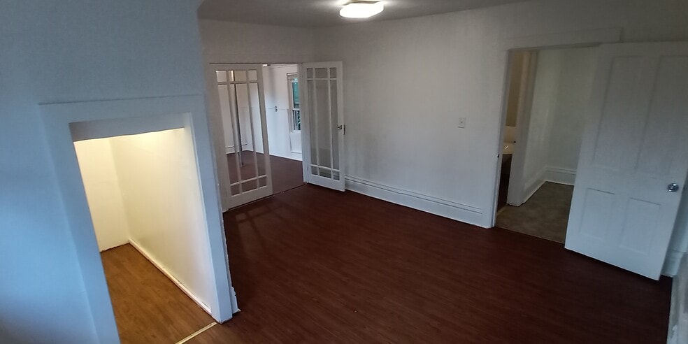 Bedroom - 138 Harrison St