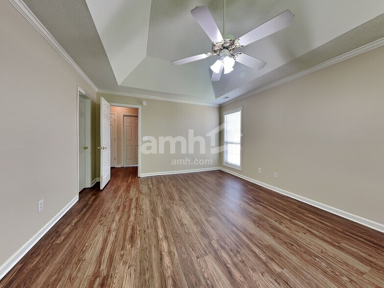 Building Photo - 2592 Freemans Walk Path