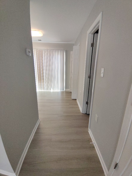 Building Photo - 16 Duiguid Dr
