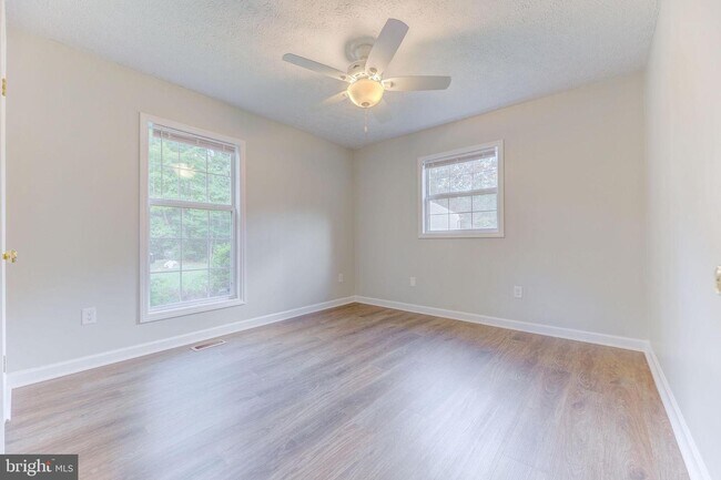 Building Photo - 11503 Big Sandy Run Rd