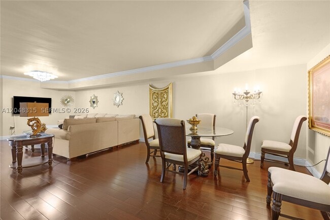 Building Photo - 6423 Collins Ave