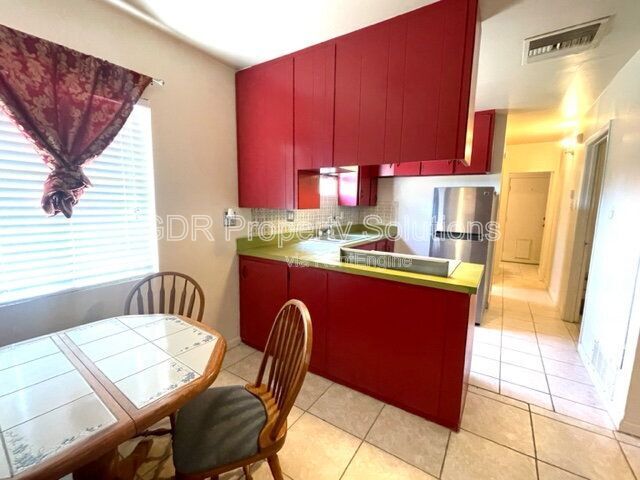 Building Photo - 2530 Veranda Rd NW