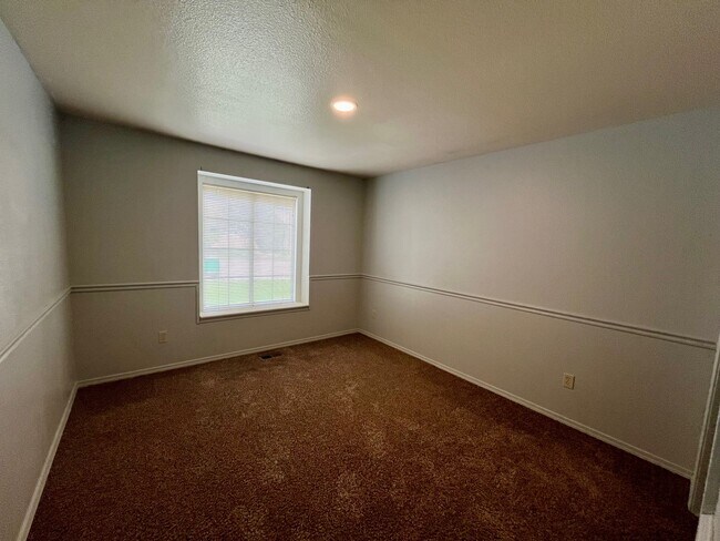Building Photo - 10627 W Richey Dr