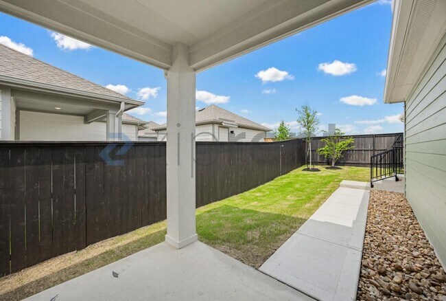 Building Photo - 131 Trifle Trl