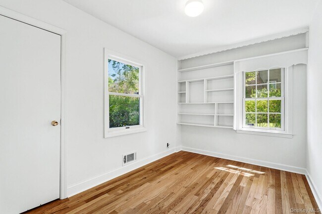 Building Photo - 15 Homewood Rd