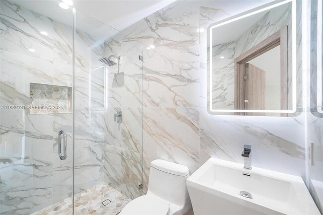 Building Photo - 234 Minola Dr