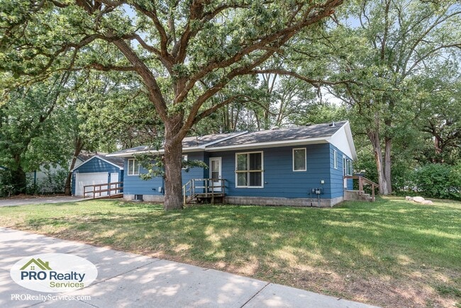 Building Photo - 5 Bedroom Home in Crystal