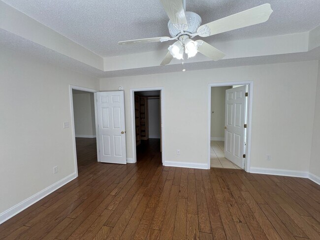 Building Photo - 154 Regency Dr