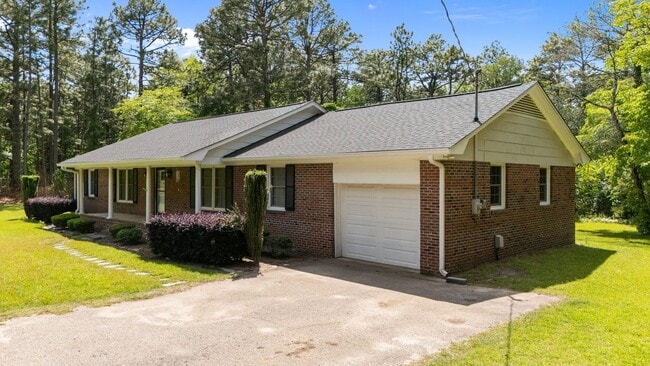 Building Photo - 204 McNeil Rd