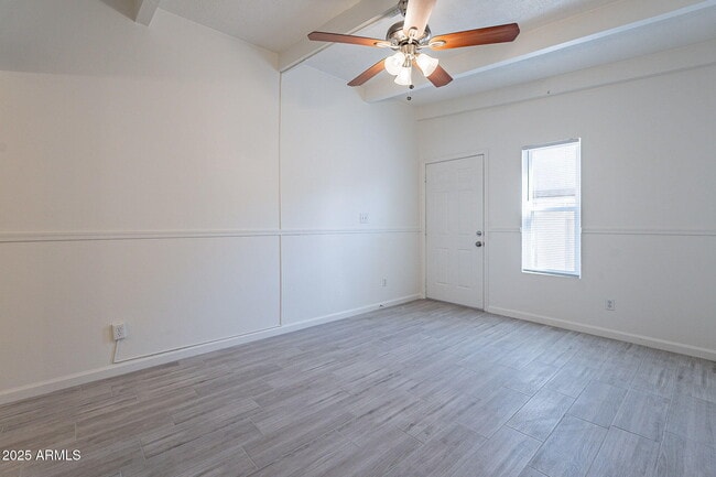 Building Photo - 1331 E Pierson St