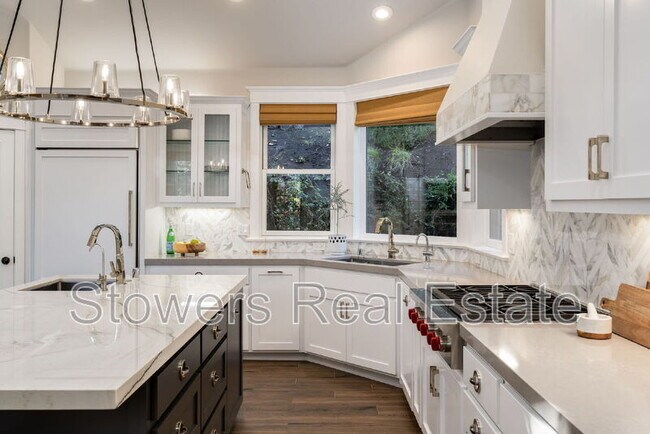 Building Photo - 775 Kirkcrest Rd