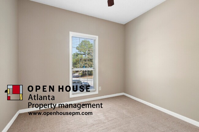 Building Photo - 1820 Stone Forest Dr, Lawrenceville