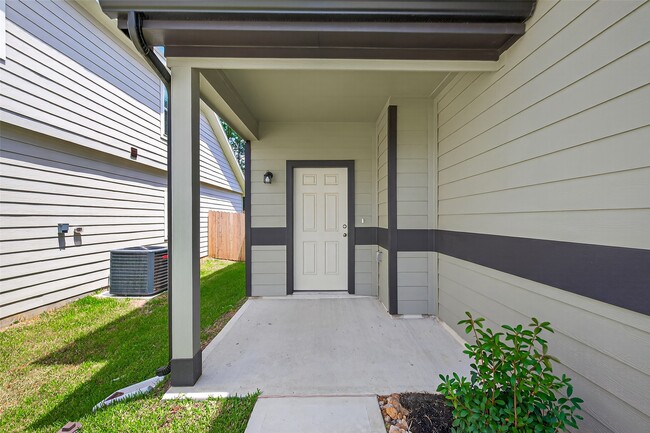 Building Photo - 13224 Musky Dr