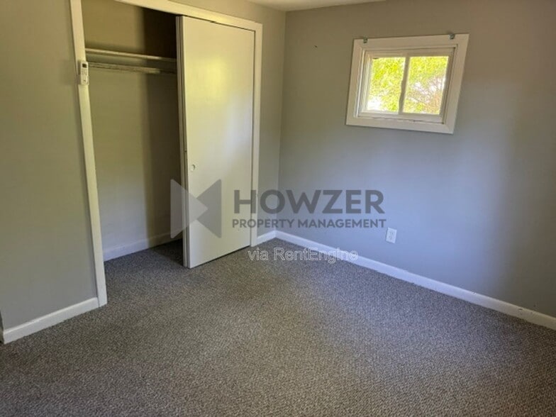 Building Photo - 14 Ellis Dr
