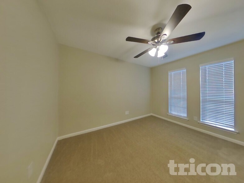 Building Photo - 1921 Big Sky Dr