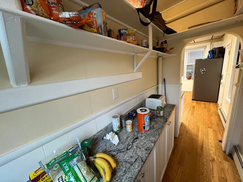 Building Photo - 27 Cameron Ave