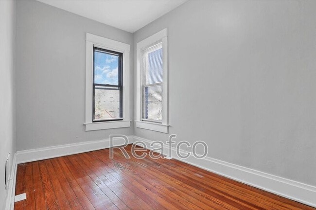 Building Photo - 1458 Bryden Rd