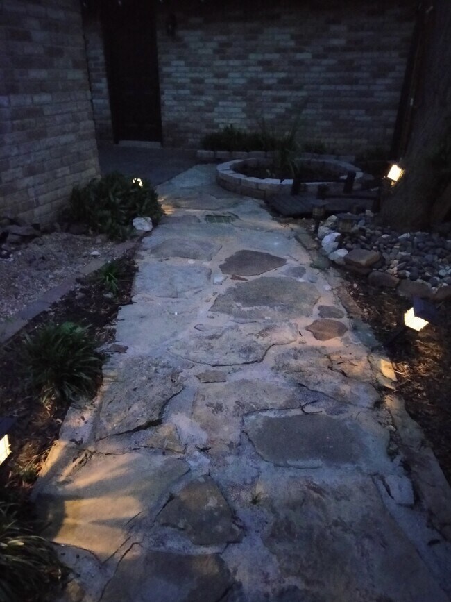 Building Photo - 8 Llano Drive