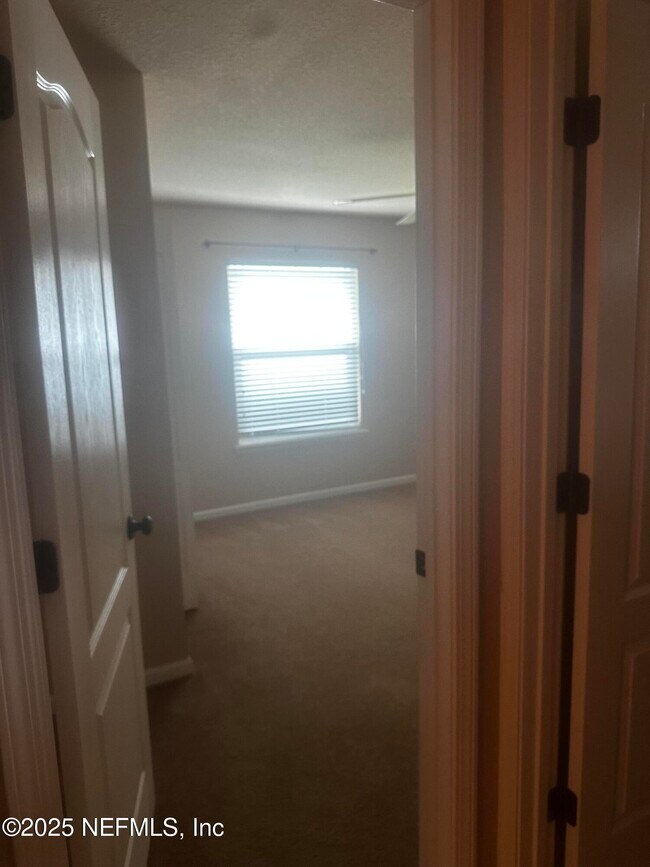 Building Photo - 45157 Ingleham Cir