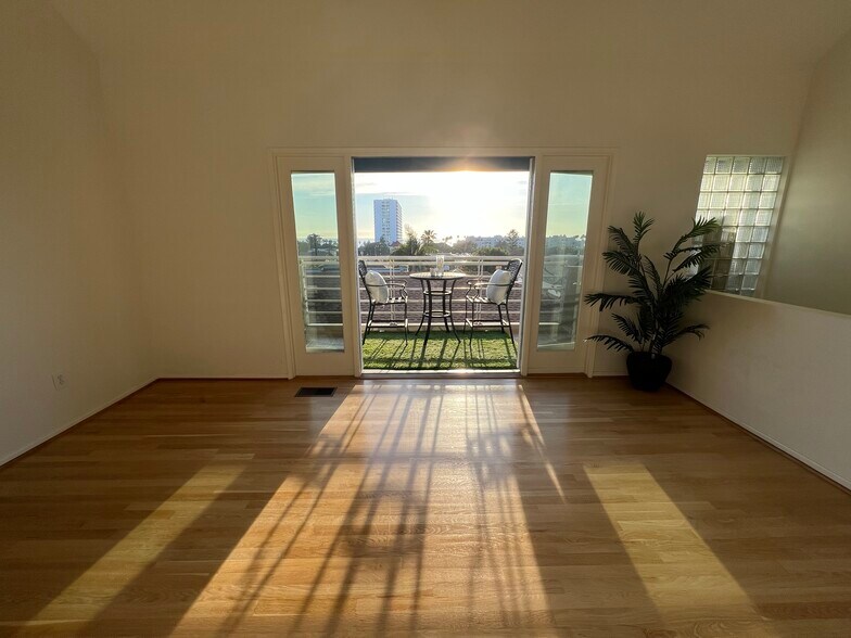 Building Photo - 311 Hill St