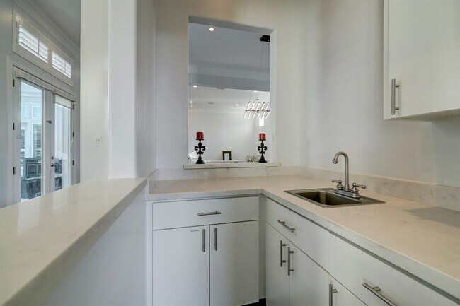 Building Photo - 4626 Braeburn Dr