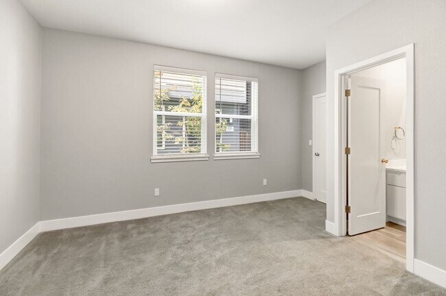 Building Photo - Move-In Special! Beautiful Alkali Flat Ren...